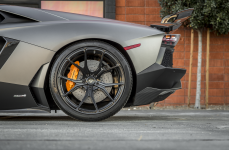 Aventador Zaragoza Edizione на дисках Vorsteiner V-FF 103