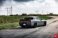 Dodge Challenger Hellcat на дисках Hybrid Forged HF-5