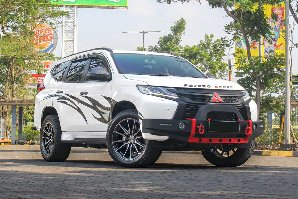 Mitsubishi Pajero Sport на дисках Vossen HF6-1