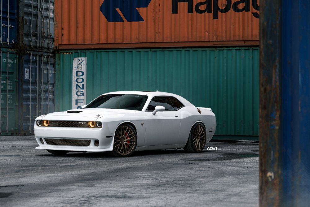 Dodge Challenger SRT HellCat на дисках ADV10.1 M.V1 Wheels