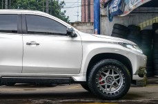 Mitsubishi Pajero Sport на дисках Black Rhino Kelso