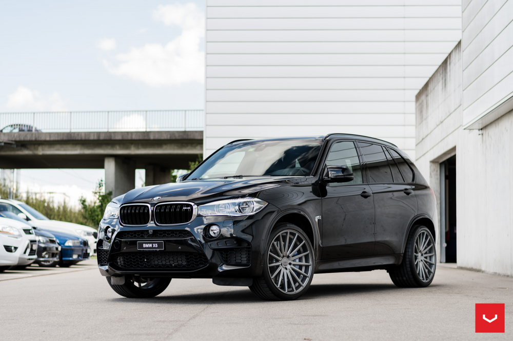 BMW X5 на дисках Vossen VFS-2