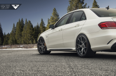 Mercedes-Benz E63 AMG на дисках Vorsteiner V-FF 103