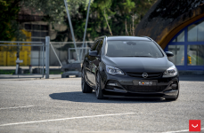 Opel Astra на дисках Vossen CVT