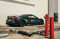 Audi R8 на дисках Vossen Forged HC-2