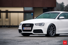 Audi RS5 на дисках Vossen CVT