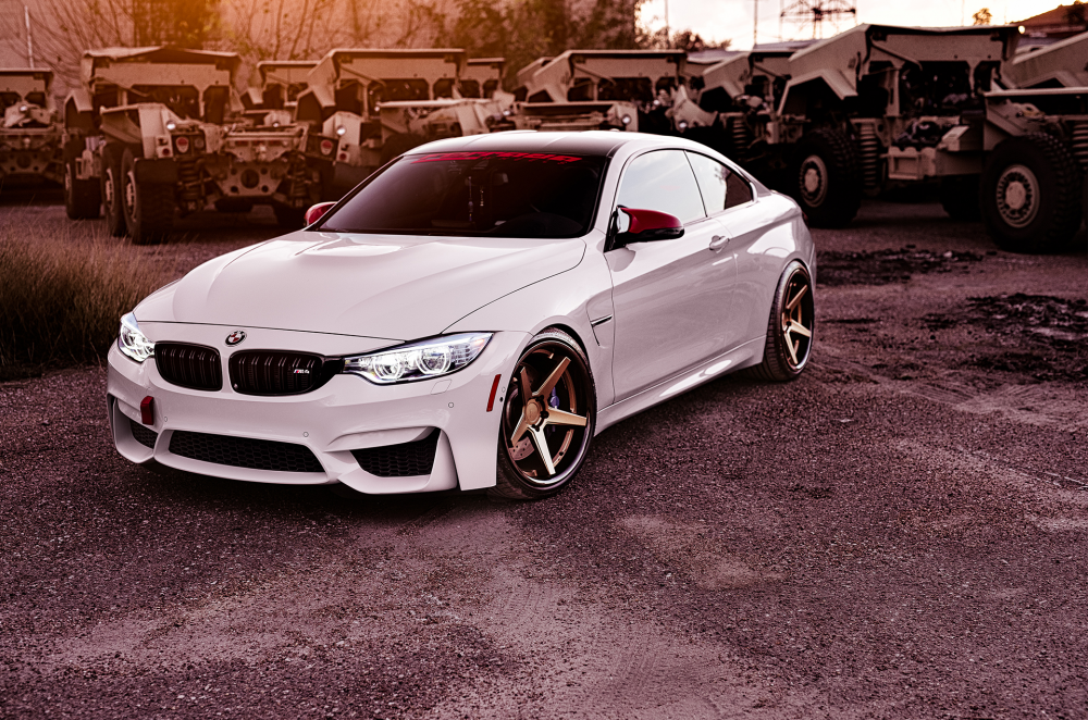 BMW M4 на дисках Ferrada FR3