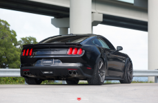 Ford Mustang GT на дисках Vossen Forged VPS-302