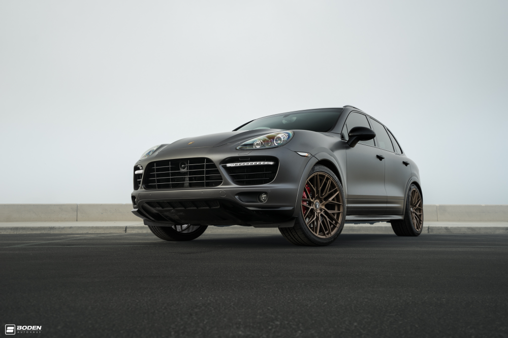 Porsche Cayenne Turbo S на дисках Vorsteiner V-FF 107