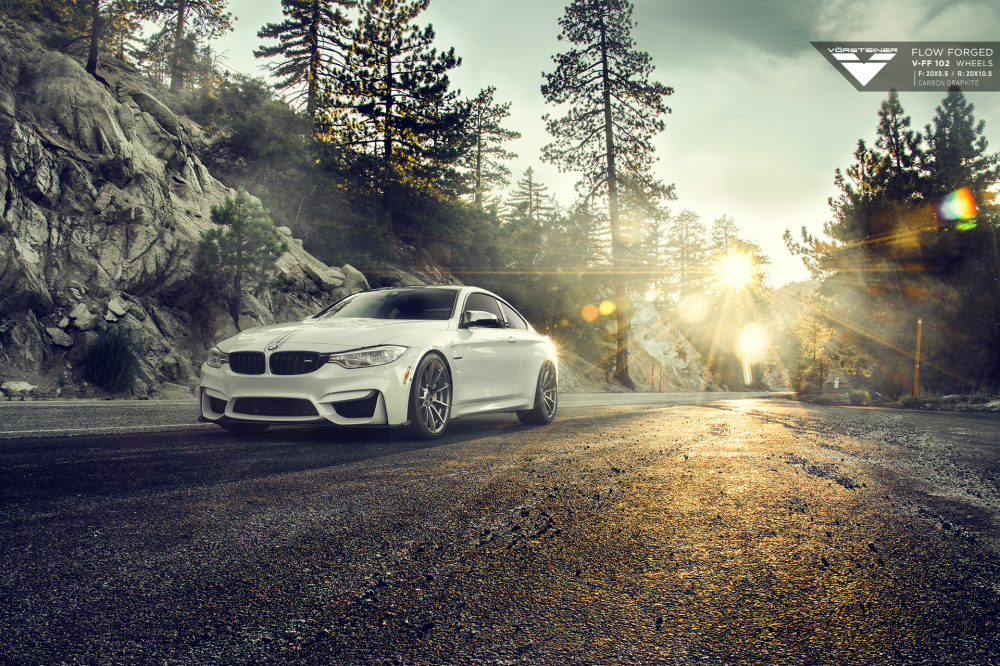 BMW F82 M4 на дисках Vorsteiner V-FF 102
