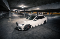 BMW 750i на дисках TSW Pescara