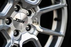 Volkswagen Golf на дисках TSW Chrono