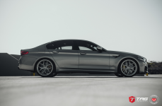 BMW F90 M5 на кованых дисках Vossen Forged S21-01