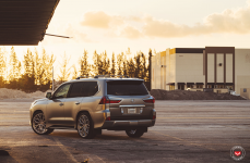 Lexus LX570 на дисках Vossen Forged S17-01