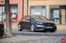 Mercedes A-Class (W176) на дисках VOSSEN CVT