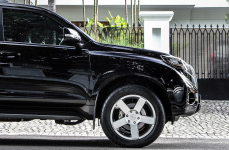 Toyota Prado на дисках KMC MC5 20