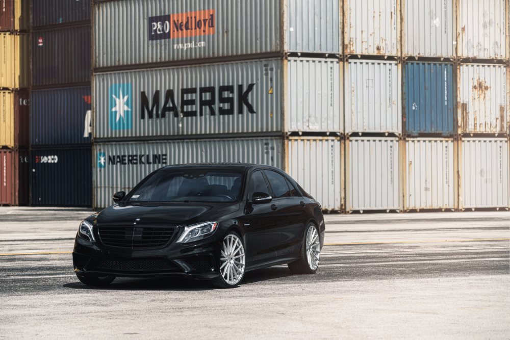 Mercedes Benz S550 на дисках Avant Garde M615 R22