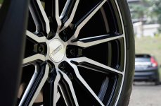 Toyota Land Сruiser Prado на дисках Vossen HF6-1