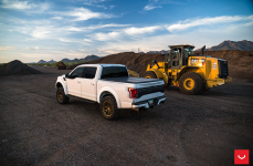 Ford Raptor на дисках Hybrid Forged HF6-4