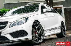 Mercedes E-Class на дисках Hybrid Forged HF-5