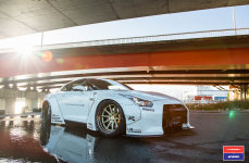 Nissan GT-R на дисках Vossen x Work VWS-1