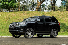 Toyota Land Сruiser Prado на дисках Vossen HF6-1