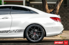 Mercedes E-Class на дисках Hybrid Forged HF-5