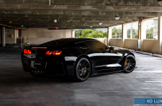 Chevrolet Corvette C7 на дисках XO Luxury Verona