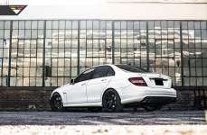 Mercedes-Benz C63 AMG на дисках Vorsteiner V-FF 101