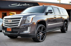 Cadillac Escalade на дисках STATUS TITAN