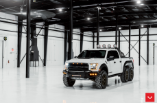 Ford Raptor 6x6 на дисках Hybrid Forged HF6-4