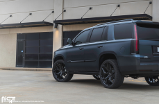 Cadillac Escalade на дисках Niche Vice