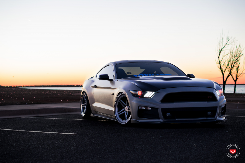 Ford Mustang GT на дисках Vossen Forged LC-102