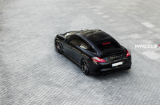Porsche Panamera GTS на дисках PUR Wheels