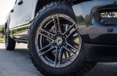 Dodge Ram 1500 на дисках Venom Rex 20