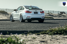 BMW M4 на дисках Rohana RFX5