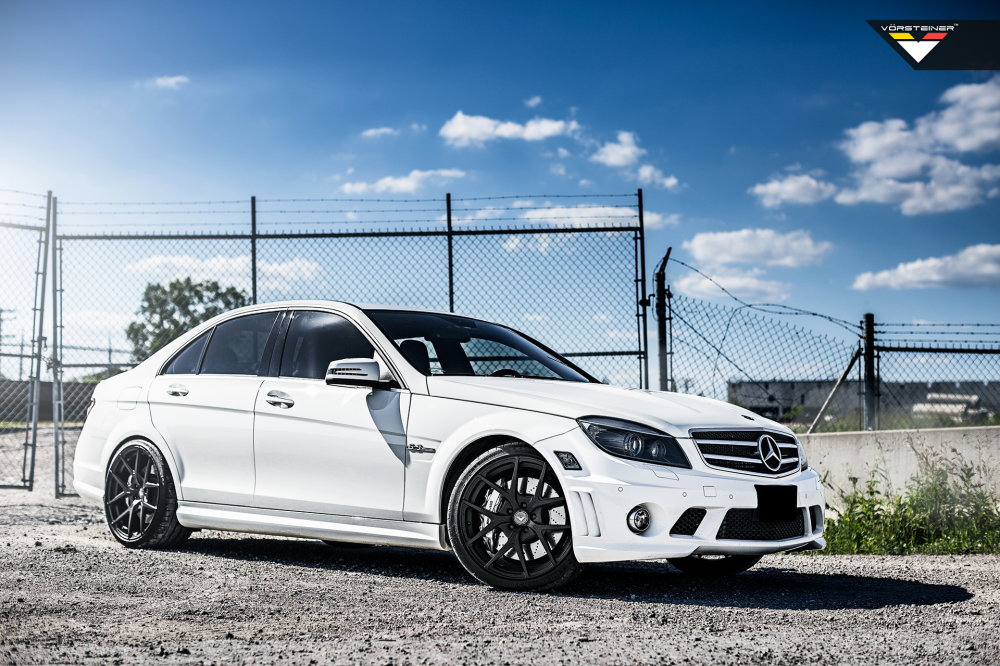 Mercedes-Benz C63 AMG на дисках Vorsteiner V-FF 101