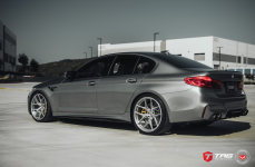 BMW F90 M5 на кованых дисках Vossen Forged S21-01