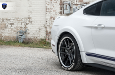 Ford Mustang на дисках Rohana RC9