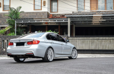 BMW 320i F30 на дисках Vossen VFS4