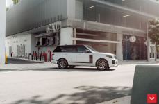 Range Rover Urban Automotive на дисках Vossen HF-2