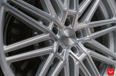 BMW 530i на дисках Vossen CV10