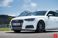 Audi A4 Avant на дисках Vossen VFS-1