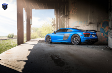 Audi R8 на дисках Rohana RFX10