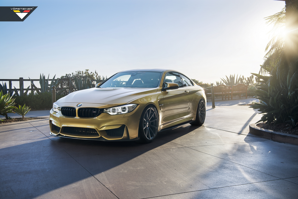 BMW F82 M4 на дисках Vorsteiner V-FF 102