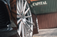 Mercedes Benz S550 на дисках Avant Garde M615 R22