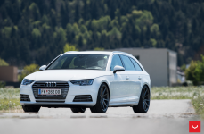 Audi A4 на дисках VOSSEN VFS1