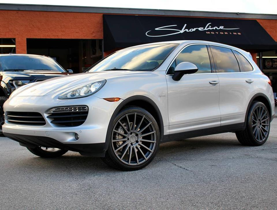 Porsche Cayenne на дисках Victor Equipment Sascha