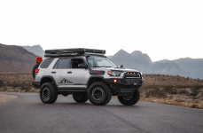Toyota 4Runner на дисках Black Rhino Odessa 17