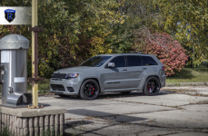 Jeep Grand Cherokee SRT на дисках RFX11 Gloss Black